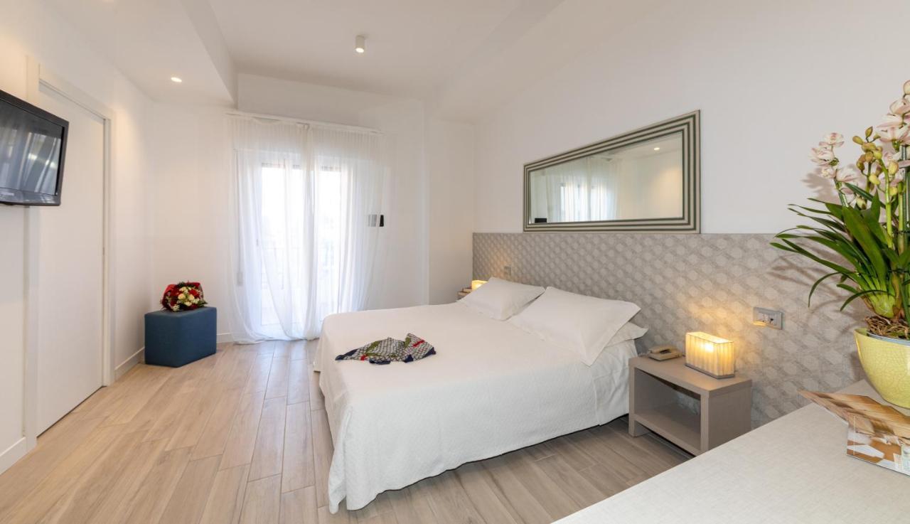 Hotel Nettuno Lido di Jesolo Exterior foto