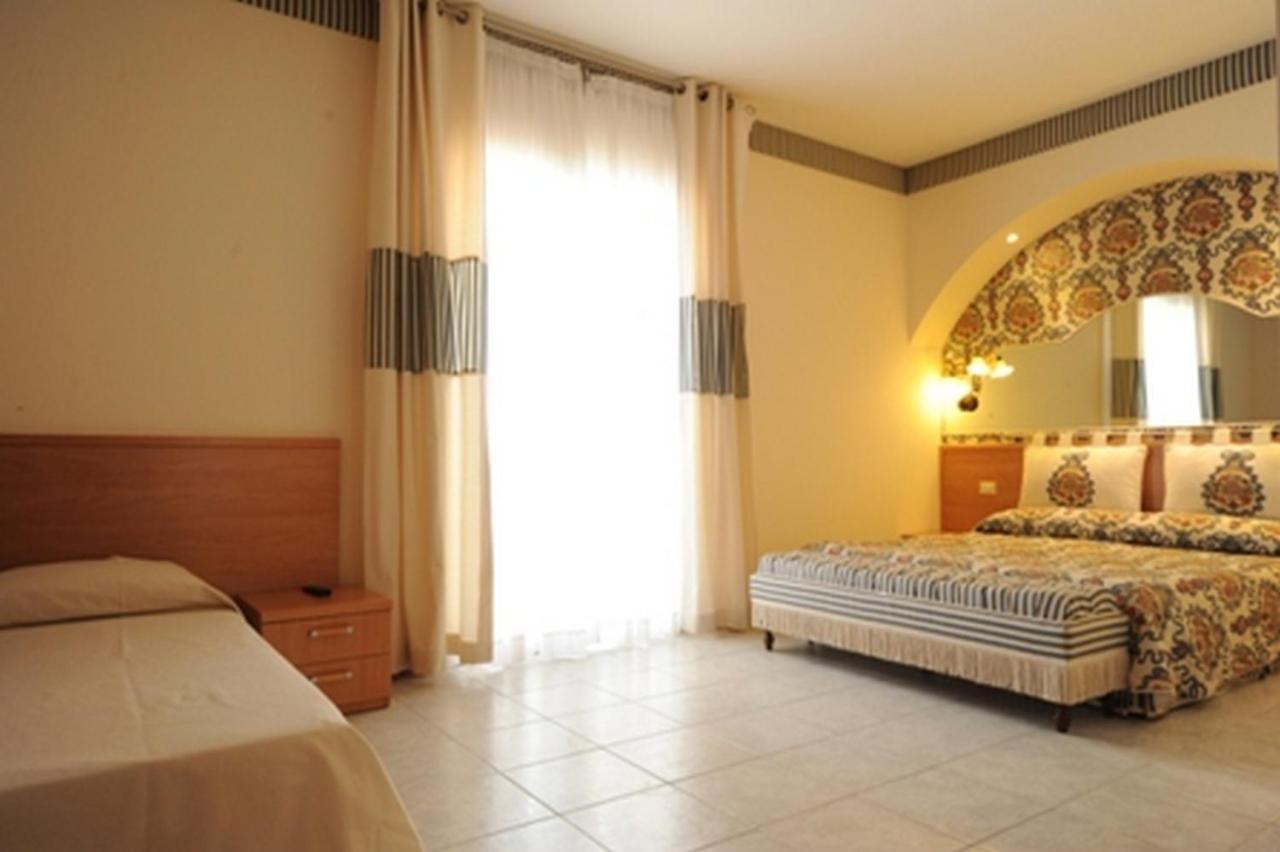 Hotel Nettuno Lido di Jesolo Exterior foto